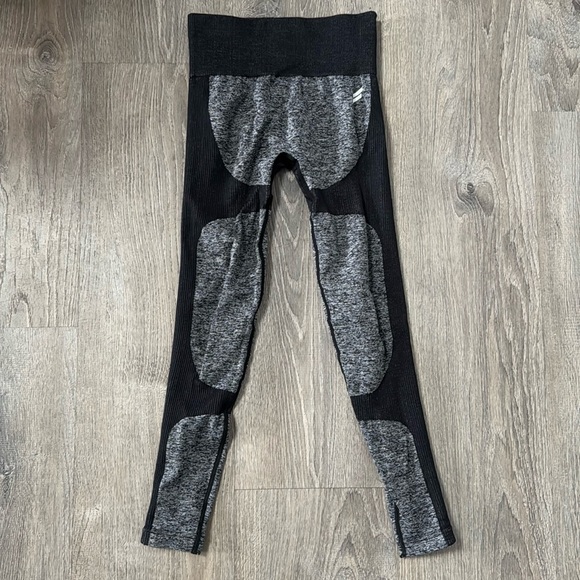Doyoueven black/grey IMPACT seamless workout pants - Picture 5 of 5